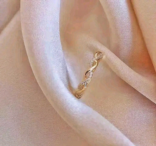 Everlast Golden Twist Adjustable Cubic Zirconia Ring