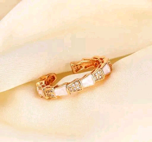 Everlast Trendy Gold Plated Anti-Tarnish Zircon Ring