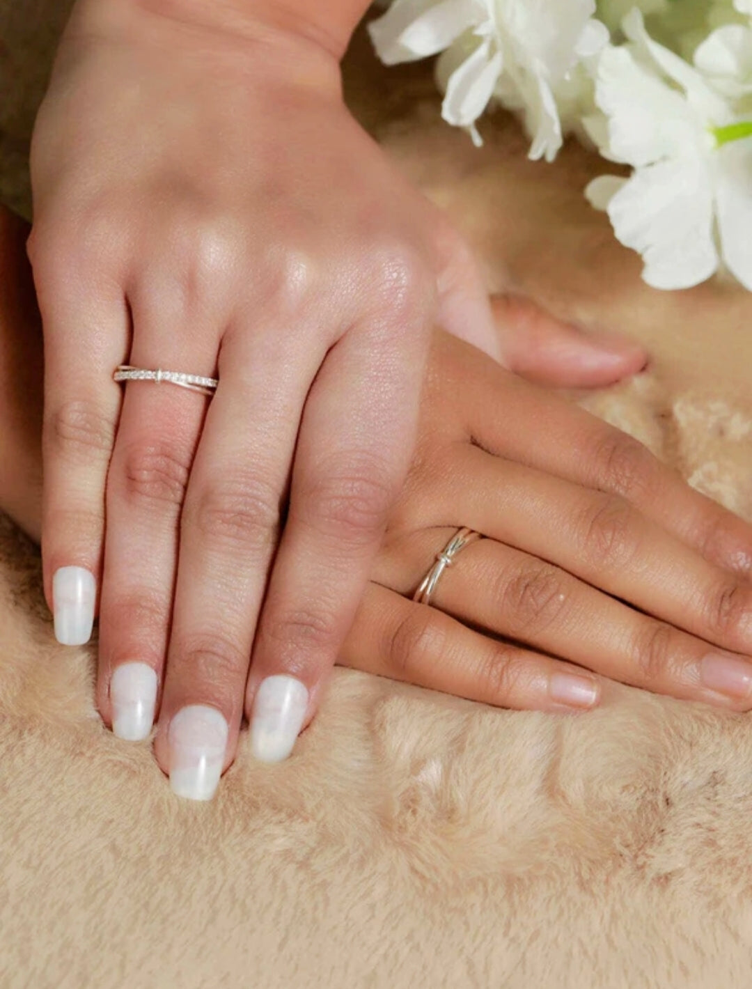 Lumine – Agate Rhodium Adjustable Couple Ring Set