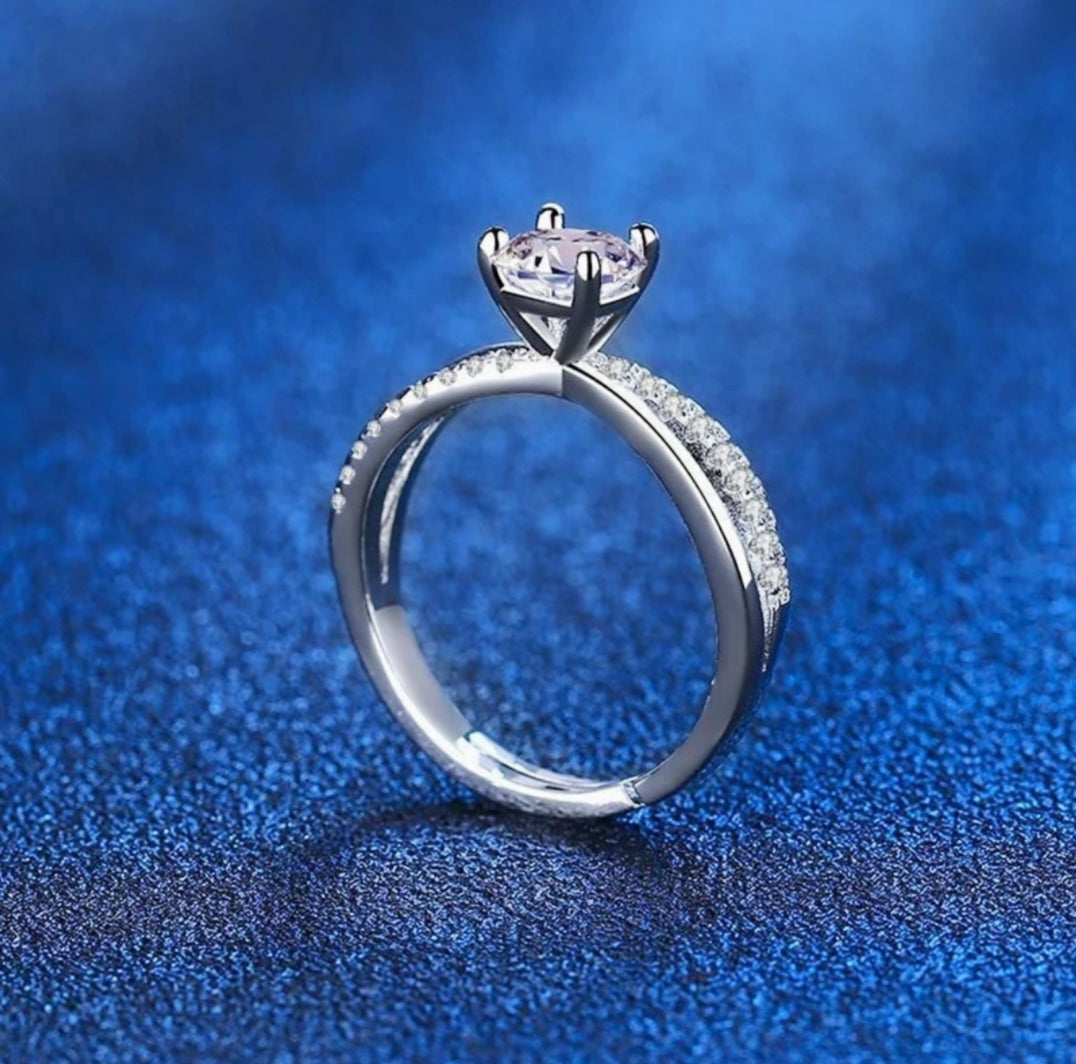 Everlast Solitaire Silver Adjustable Ring