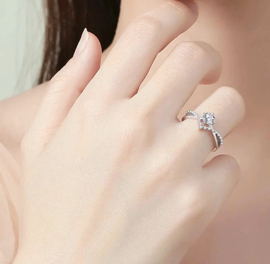 Everlast Lumière Solitaire Ring