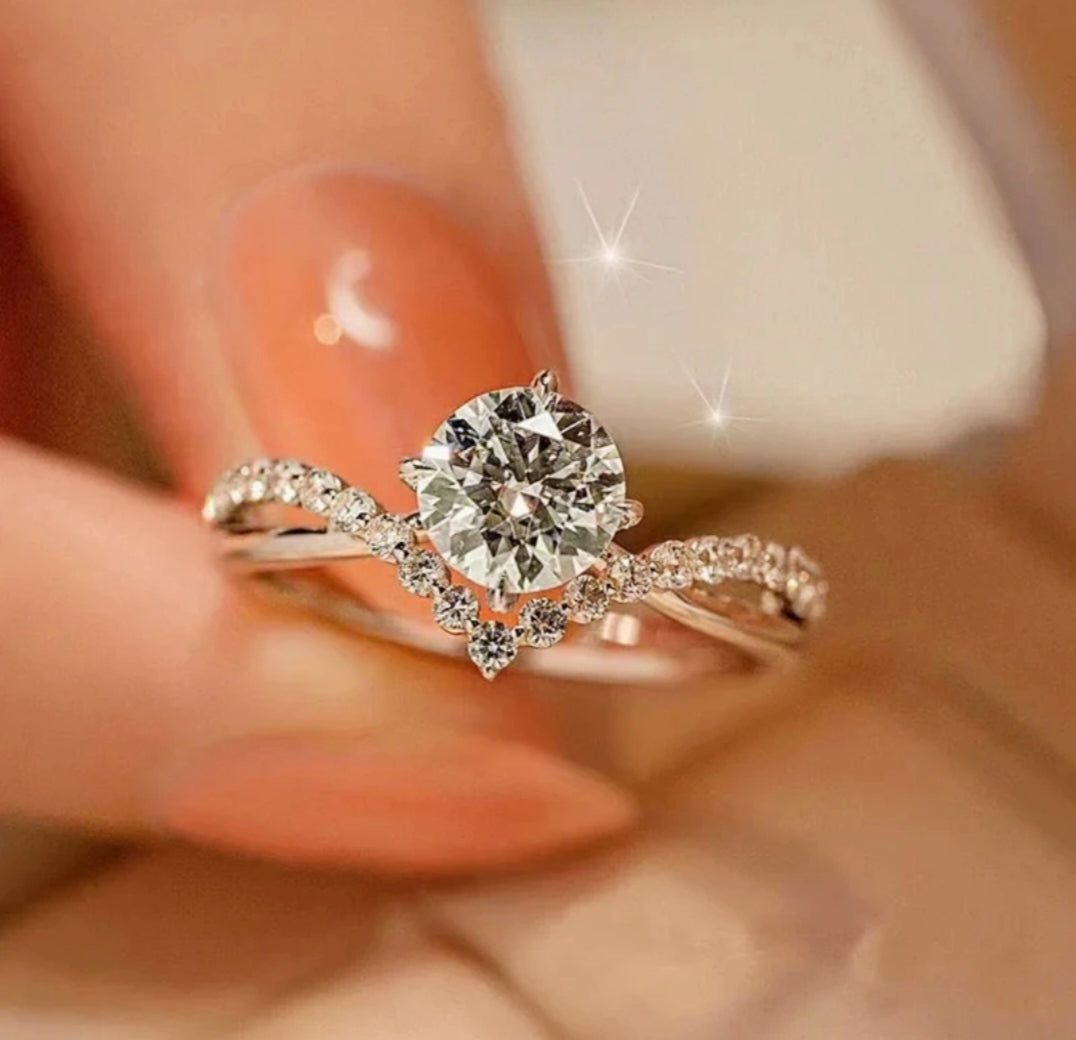 Everlast Lumière Solitaire Ring